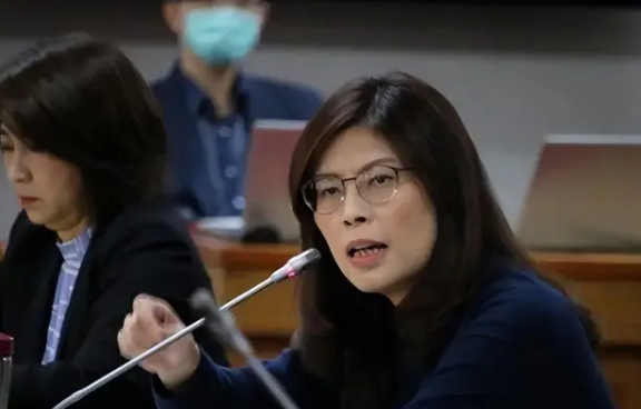 台胞参加九三阅兵，前脚刚落地北京，马上就送给赖清德一句话