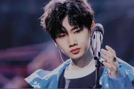 深夜盘点的流行歌曲:每一首都好听到爆炸，你都听过吗图片