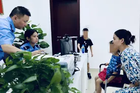 护照、港澳通行证、身份证 青少年儿童在这里“一窗办完”图片