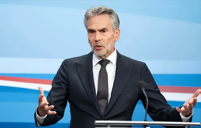 特朗普不想中国一家独大，联合8国推出新计划	，要废掉中国的王牌