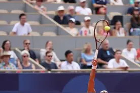 郑钦文在《人民日报》撰文：远大的梦想，唯有坚持才能抵达图片