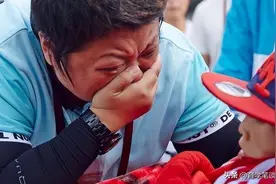 韩红母亲雍西去世，生前母女并不亲，但韩红一句话回应让人感动图片