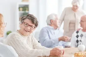 人过70岁以后，以下三种亲戚可以考虑一下，就不要再走动了图片