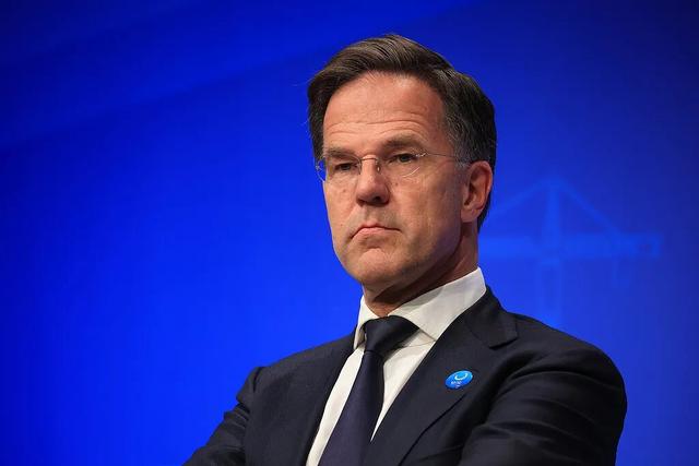 欧盟多国考虑对930亿欧元美国商品加征关税以反制特朗普关税威胁，英国首相称美对北约盟国加税是错误