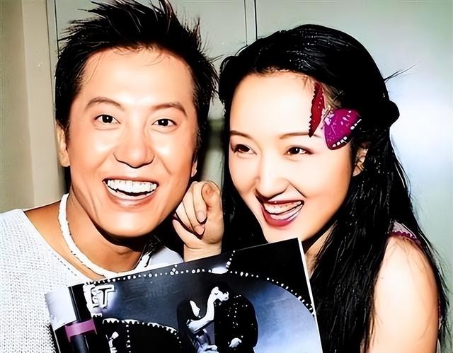 他8次上春晚，作死被捕入狱，如今56岁无人问津，沦落到四处走穴