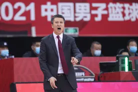 意料之中！郭士强正式离任，4年心血白费，2米16中锋接手帅位图片