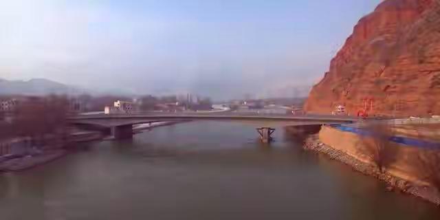 积石山是个什么样的地方？生活在这里的人们，一看到黄河就大喊家