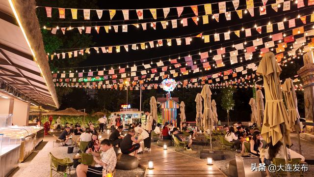潮玩街区、灯光秀、音乐喷泉......夜游大连“新地标”诞生！