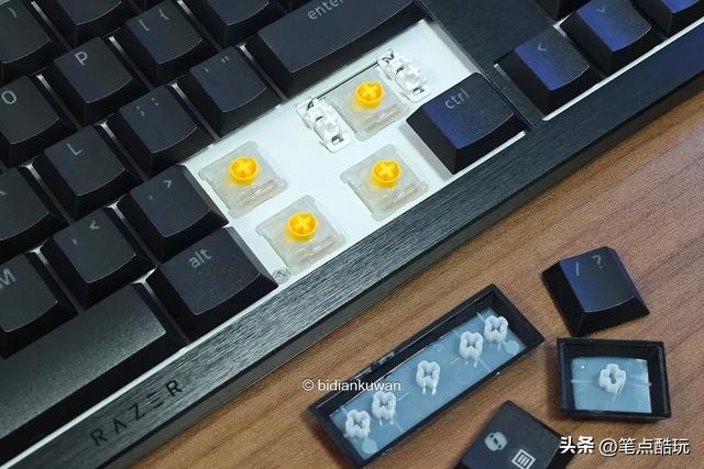 轻薄矮轴，指尖狂飙：雷蛇黑寡妇蜘蛛V4矮轴竞技极速版体验