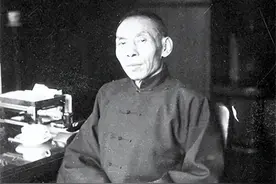 杜月笙辉煌时有3000万银元，相当于如今多少钱？算完才知他多厉害图片