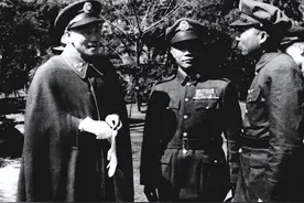 蒋介石第一次下野，雪窦寺方丈给出神卦，果然应验！图片