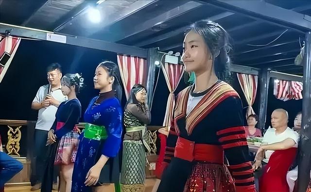 亚洲最穷国，落后中国30年，女性却惊人开放，很多土豪都想去定居