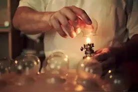 拔火罐时，后背出现的瘀血，是排出的毒素吗？拔火罐需要注意什么图片