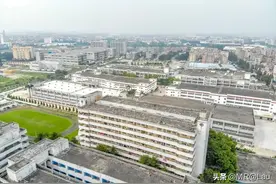 东莞巨型工厂废墟：一个庞大而沉重的失落传奇！图片