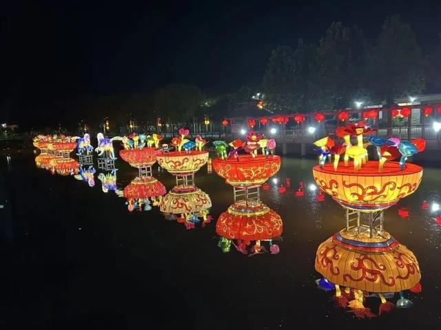 暑期末班车 | 诸城市动物园夜场狂欢，解锁清凉新玩法！