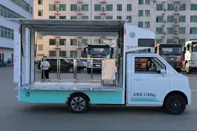 适合改装微型电动房车，橙仕X2流动售货车来了，新能源MINI卡登场图片