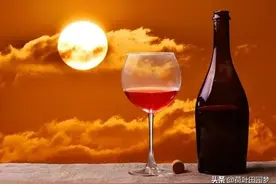 太美了！这7首诗词，反复诵读，犹如印在心坎里的一朵莲花。图片