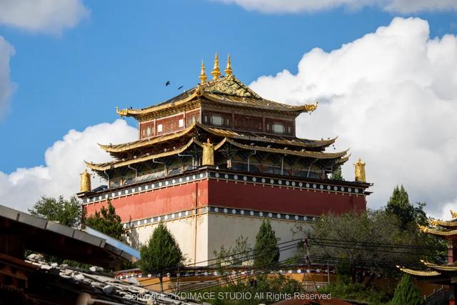 云南自驾4天3晚,从香格里拉到大理,这才是秋天的第一场旅行!