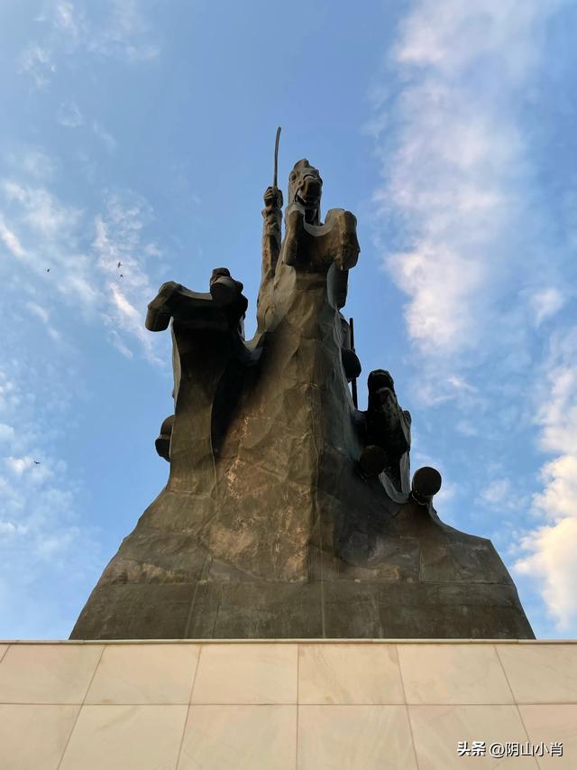 达茂旗达尔罕、百灵庙、乌克忽洞，固阳银号、忽鸡沟田野考察笔记
