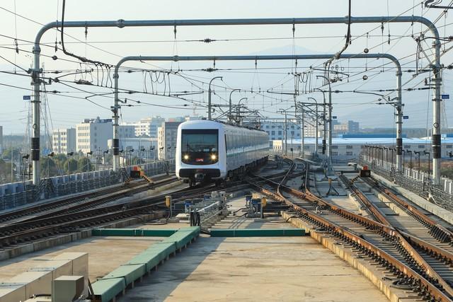 南昌：豫章故郡，洪都新府，从古至今赣江的晚风文脉在此沉淀。