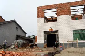 留住祖宅，守护好农村宅基地。合规合法翻建，这些红线千万别碰！图片