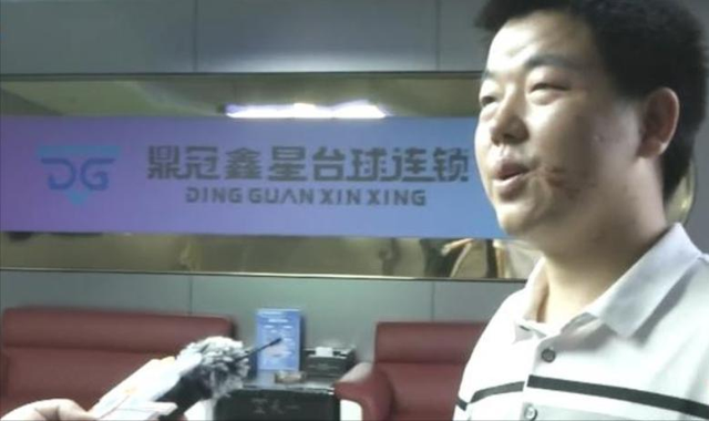 台球厅被曝“特殊服务”，包间暗藏玄机，美女陪练988包一杆进洞