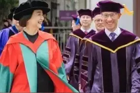 林青霞自爆睡觉摔下床致肋骨骨裂，拍片时医生说:我是周杰伦舅舅图片