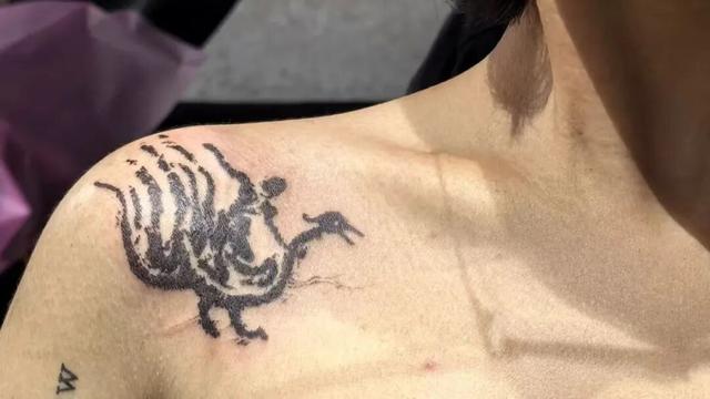 初中生去文身，“害怕被发现，希望被发现”