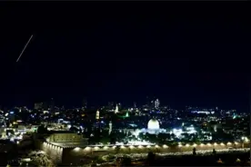 以军总部爆炸，海法被炸，科学院起火，伊朗全面报复，美不走也炸图片