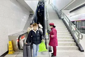 武汉地铁助力高校学子顺畅返乡，春运服务工作全面展开图片