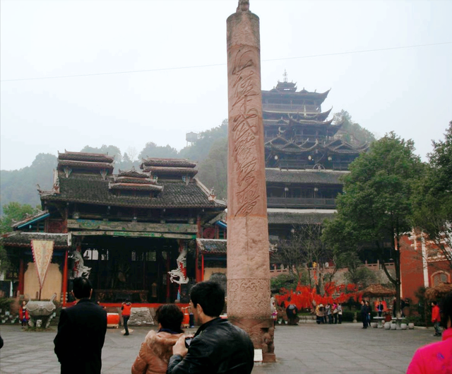 走进张家界土司城，邂逅土家千年文化与世界吉尼斯奇迹