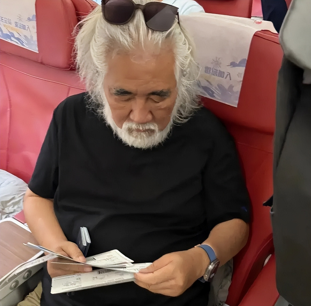 牡丹花下死！74岁张纪中爷孙恋翻车，年仅1岁的女儿承受"代价"