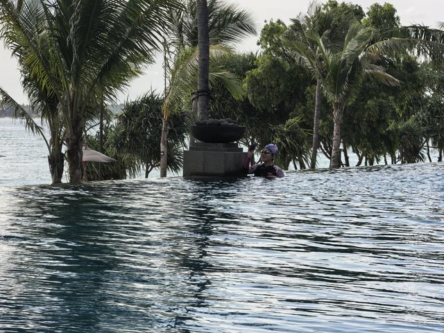 上海飞印度尼西亚龙目岛第1天：气候适宜，海边度假初印象