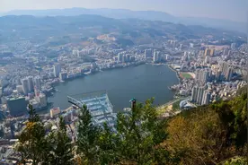 云南与越南交界有个州，名气不大资源丰富，出了世界级景点图片