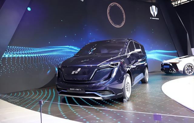 央视点名批评后破产！烧光84亿造不出一辆车，员工花5000万买零食