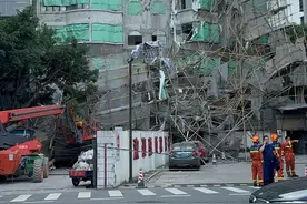 广州一楼栋脚手架坍塌，6人受伤！官方通报图片