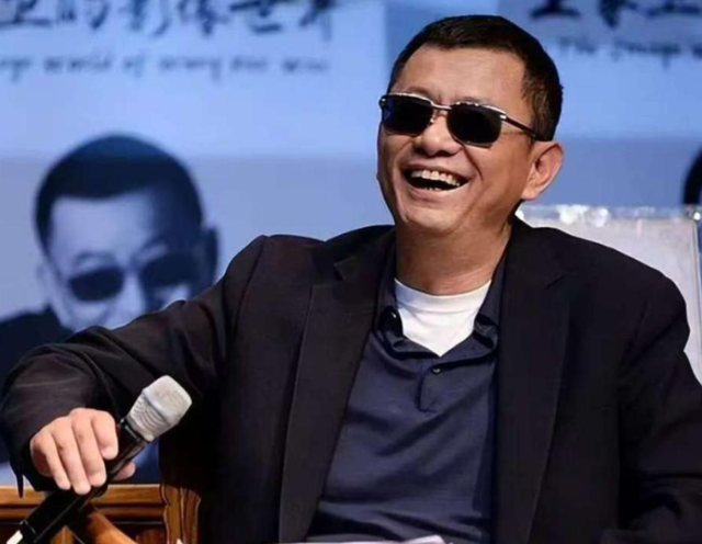 陪玩陪睡根本不够！集体开嫖、指头塞嘴，周迅遭殃 阴暗面彻底曝光