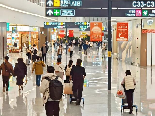 中川机场怎么停车划算，中川机场停车费怎么收