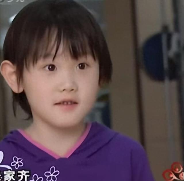 官宣退役不到1月，张家齐接受采访，句句不提却字字都提全红婵