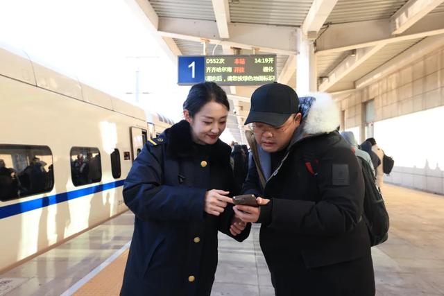 高铁1.5小时直达!体验“冬捕”现场冰湖腾鱼!