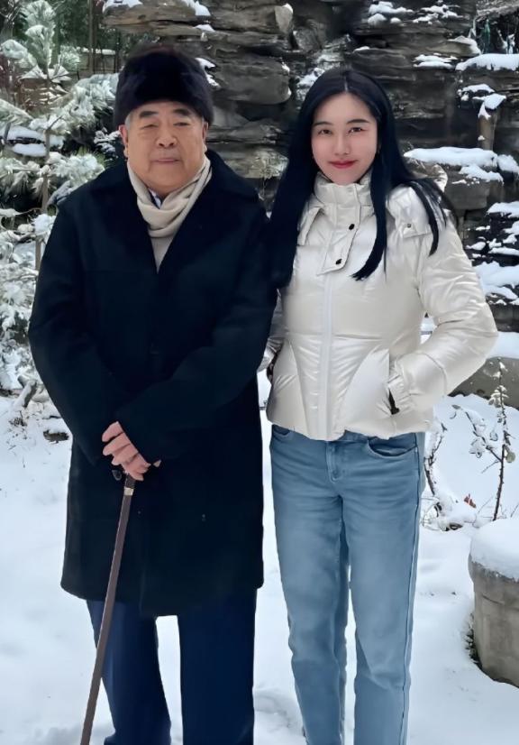 范曾老婆徐萌疑已怀孕生子