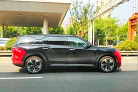 越南本土品牌电车在武汉路测，要在国内销售？网友：组装货图片