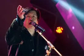 将轻声遗书改编为歌，创下华语乐坛又一经典的郑智化，如今怎样了图片