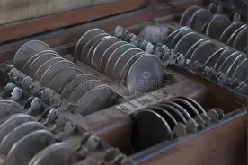 近视人怎么选镜片，终于有人说明白了图片