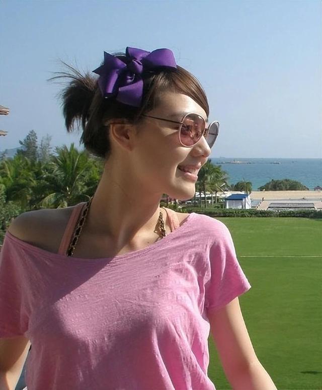 讨好大佬	，陪睡上位，遭央视"开除"，她身上的标签哪个才是真的