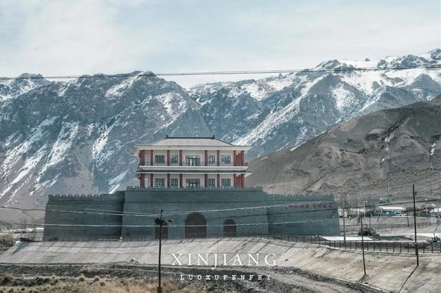 飞越5000多公里,只为看一眼在崇山峻岭间屹立的中国西极