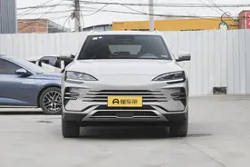 宋PLUS卖爆内幕：3.9L油耗+大空间，但这一点太扎心！图片