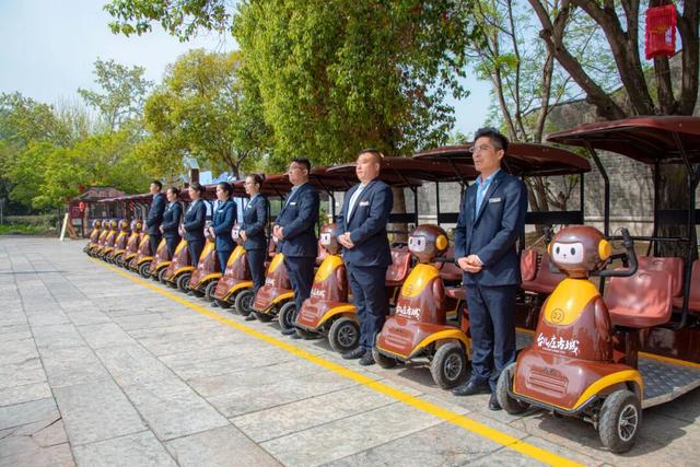 共庆华诞·月满台儿庄古城 | 2025双节假期漫游指南→