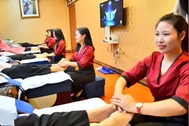 “洗浴中心”为何突然没人了？2点原因让顾客不再敢去，你还去吗图片