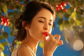 古力娜扎的“坎坷情史”：连续被爆亲密照，5任男友一个比一个渣图片